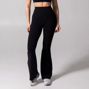 Buffbunny Legacy Flare Legging Black Short Inseam